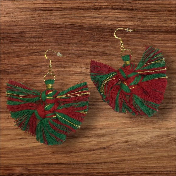 🧑🎄🌲🎉Christmas mMacrame Earrings🧑🎄🎉🎄 - Picture 3 of 5